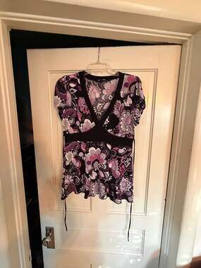 IZ Byer California Floral Print V-Neck Short Sleeve Empire Waist Blouse